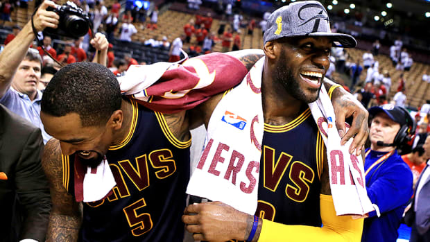 nba-playoffs-lebron-james-cleveland-cavaliers-toronto-raptors-game-6-video.jpg